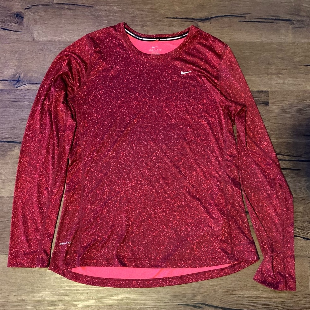 Nike women’s top